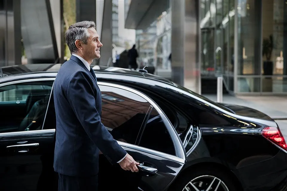 Chauffeur services/Car rental