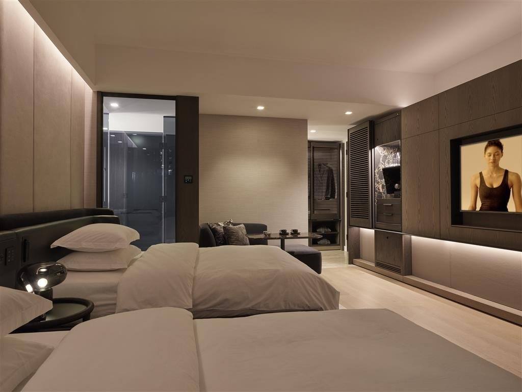 Equinox Hotel New York — photo 21