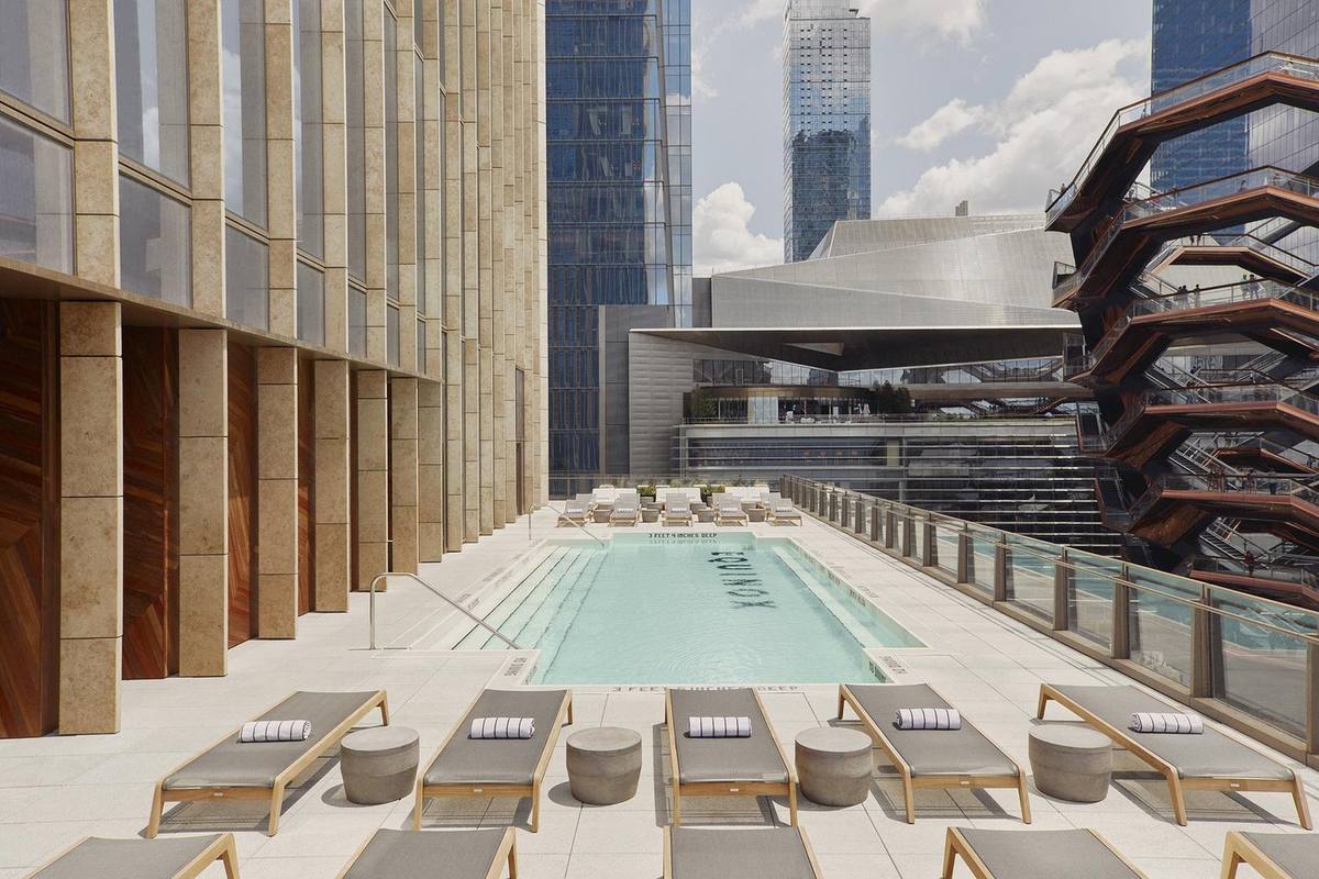 Equinox Hotel New York — photo 25